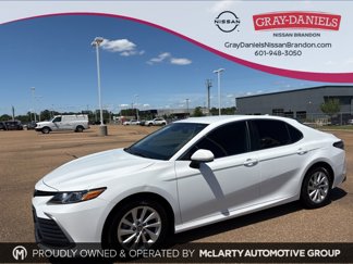 Used 2023 Toyota Camry LE image 1