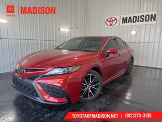 Used 2021 Toyota Camry SE image 1
