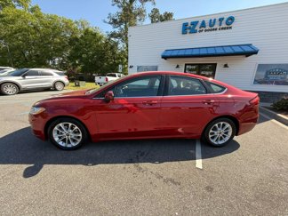 Used 2020 Ford Fusion SE image 1