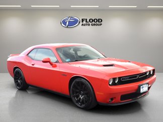 Used 2015 Dodge Challenger R/T Plus image 1