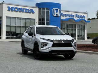 Used 2023 Mitsubishi Eclipse Cross LE image 1