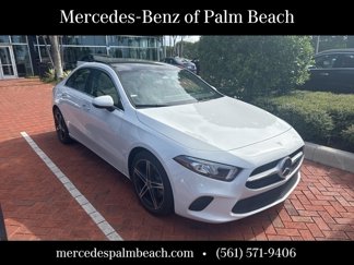 Used 2022 Mercedes-Benz A 220 image 1
