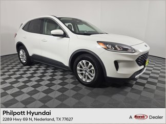 Used 2020 Ford Escape SE image 1