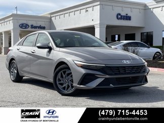 Used 2024 Hyundai Elantra Blue image 1