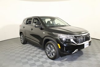 Used 2025 Kia Seltos LX image 1