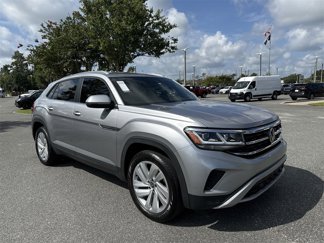 Used 2020 Volkswagen Atlas Cross Sport SE w/ Towing Package image 1
