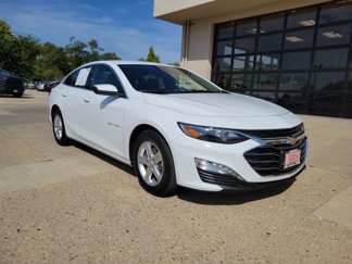 Used 2024 Chevrolet Malibu LT image 1