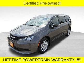 Used 2023 Chrysler Voyager LX image 1
