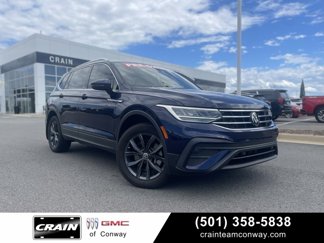 Used 2022 Volkswagen Tiguan SE image 1
