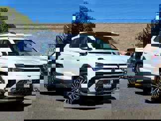 New 2025 Volkswagen Taos SE image 1