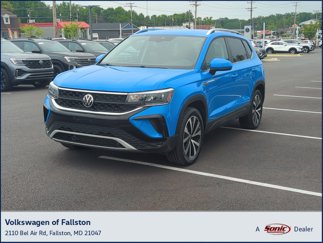 Used 2022 Volkswagen Taos SE w/ IQ.Drive SE Package image 1