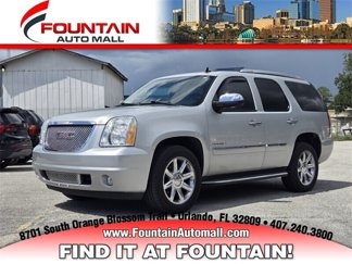 Used 2010 GMC Yukon Denali image 1