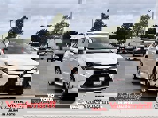 Certified 2022 Toyota Corolla LE image 1