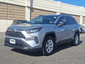 Used 2019 Toyota RAV4 LE image 1