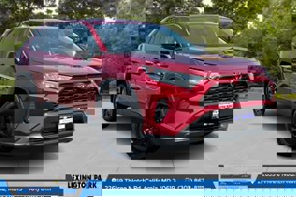 Used 2022 Toyota RAV4 LE image 1