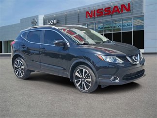 Used 2017 Nissan Rogue Sport SL video 1