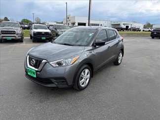 Used 2020 Nissan Kicks S image 1