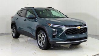 New 2025 Chevrolet Trax LT w/ LT Convenience Package image 1