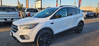 Used 2017 Ford Escape SE w/ SE Sport Appearance Package image 1