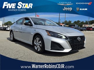Used 2024 Nissan Altima 2.5 S image 1