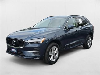 Used 2022 Volvo XC60 B5 Momentum w/ Climate Package image 1