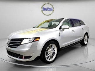 Used 2019 Lincoln MKT AWD image 1