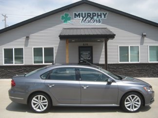 Used 2019 Volkswagen Passat 2.0T Wolfsburg w/ Wheels & Sunroof Package image 1