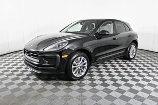 Certified 2025 Porsche Macan image 1