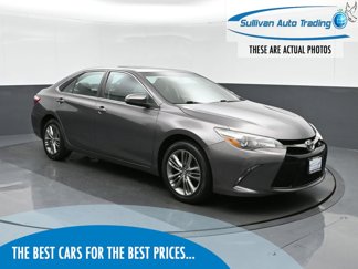 Used 2017 Toyota Camry LE image 1