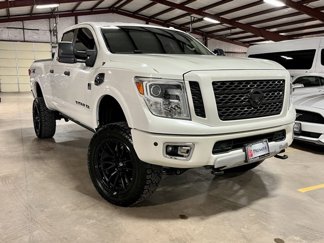 Used 2019 Nissan Titan PRO-4X w/ Pro-4x Convenience Package image 1