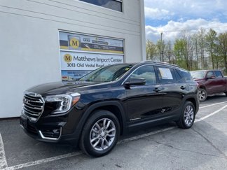 Used 2023 GMC Terrain SLT image 1