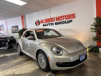 Used 2013 Volkswagen Beetle 2.5 image 1