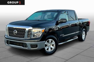 Used 2017 Nissan Titan SV image 1