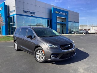 Used 2021 Chrysler Pacifica Touring-L image 1