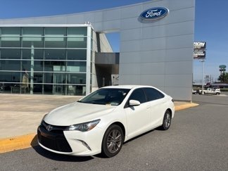 Used 2017 Toyota Camry SE image 1