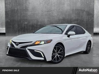 Used 2022 Toyota Camry SE image 1