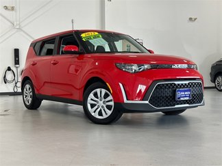 Used 2023 Kia Soul LX image 1