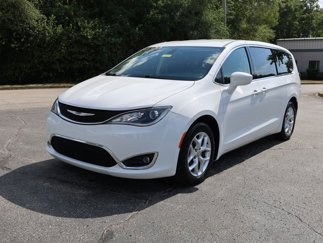 Used 2018 Chrysler Pacifica Touring Plus w/ Tire & Wheel Group image 1