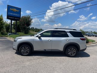 Used 2022 Nissan Pathfinder SV image 1