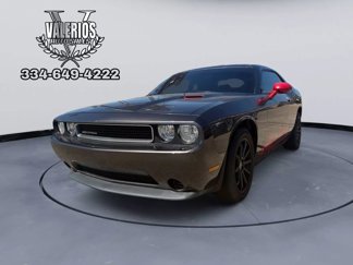 Used 2013 Dodge Challenger SXT image 1