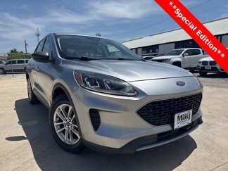 Used 2022 Ford Escape SE image 1