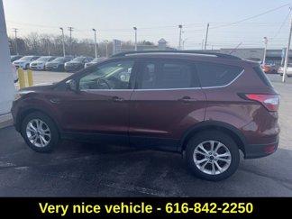 Used 2018 Ford Escape SE image 1