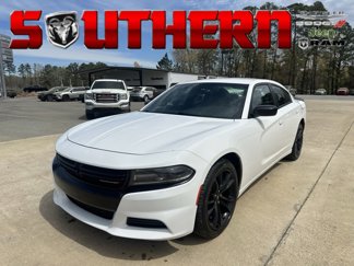 Used 2018 Dodge Charger SXT w/ Blacktop Package image 1
