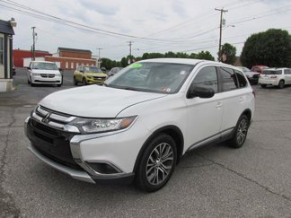 Used 2016 Mitsubishi Outlander ES image 1