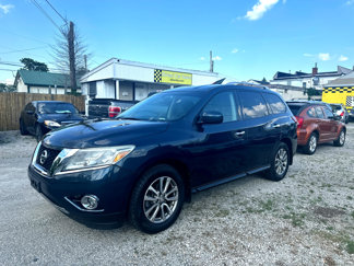 Used 2015 Nissan Pathfinder SV image 1