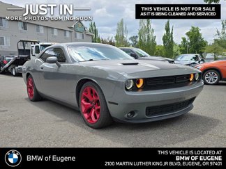 Used 2017 Dodge Challenger R/T image 1