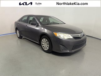 Used 2014 Toyota Camry L image 1