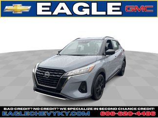 Used 2022 Nissan Kicks SR image 1