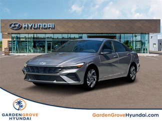 New 2025 Hyundai Elantra Sport image 1