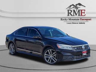 Used 2017 Volkswagen Passat 1.8T R-Line w/ R-Line Lighting Package image 1